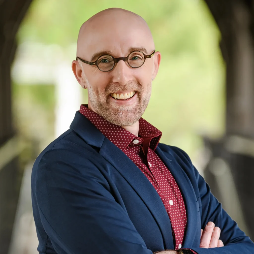 Dr. Tom new Headshot